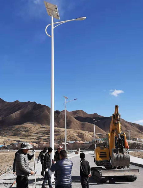 甘南碌曲10米湟源太阳能路灯项目