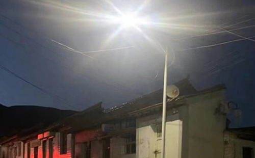 农村院子里最适合的湟源太阳能路灯亮度与安装要点